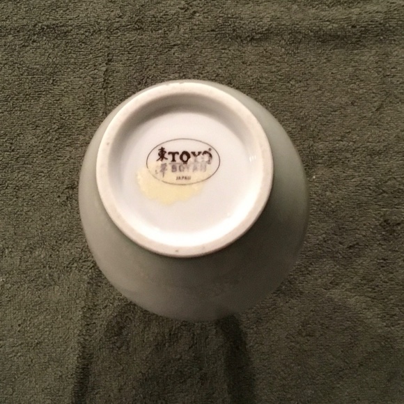 Toyo Botan Accents Vintage Toyo Botan Japan White Vase With